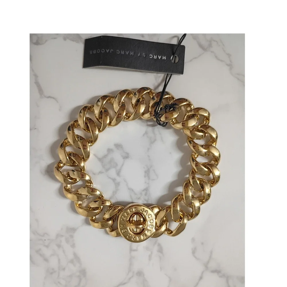 MARC JACOBS Gold Link Bracelet w/ Turn Lock Clasp & Dust Bag - NWT
